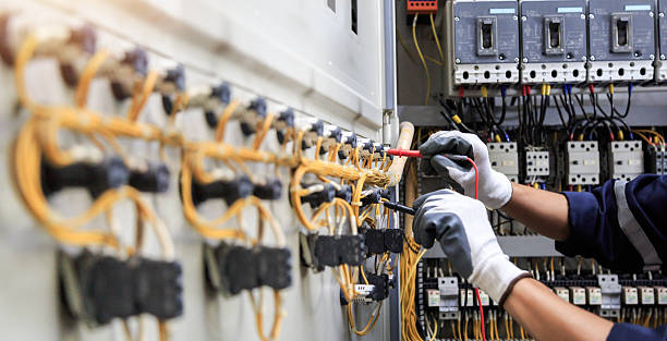 Professional Electrical Inspection technician working in Des Moines, IA